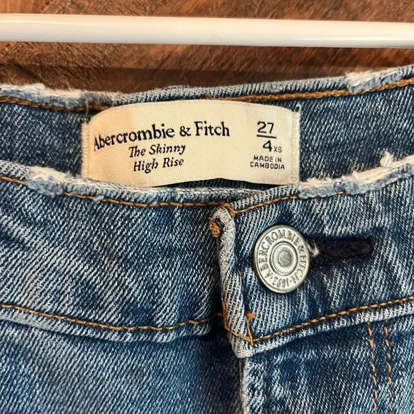 Abercrombie and fitch Womens denim jeans size 4 /27” waist distressed skinny - Picture 2 of 3